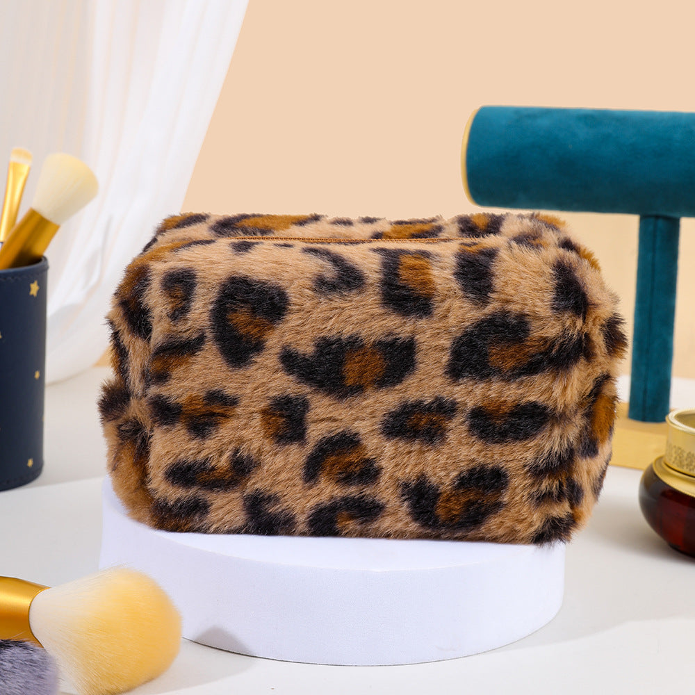 Trousse de toilette léopard - Furry Chic