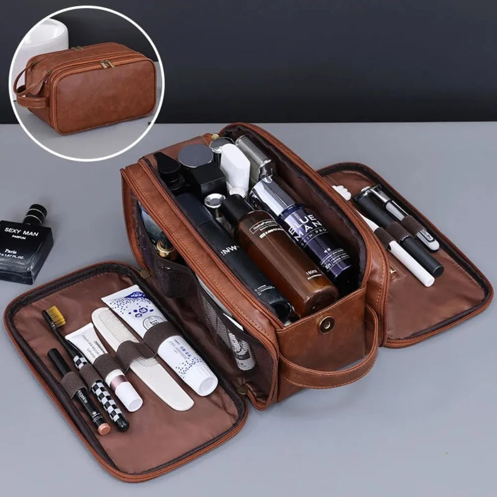 Photo d'une grande trousse de toilette mixte marron pris en entier en montrant les compartiments ouvert