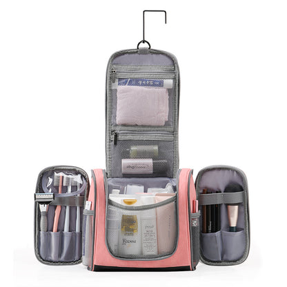 Photo de la trousse de toilette à l'intérieur avec les différents compartiments