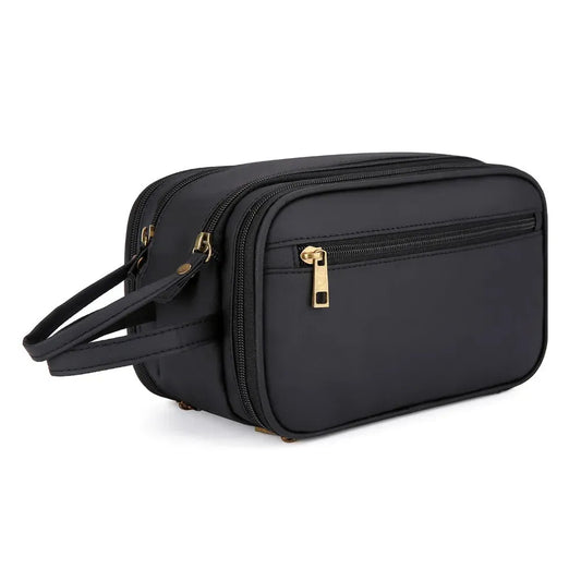Photo prise de profil de la trousse de toilette chic noir
