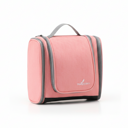 photo de la trousse de toilette rose corail sur un fond rose 