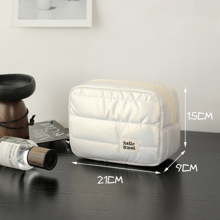 Photo de la Trousse de toilette hello travel blanc plus les dimensions – sans poignée